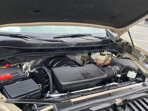 Used 2023 Chevrolet Silverado 1500 ZR2 image 19