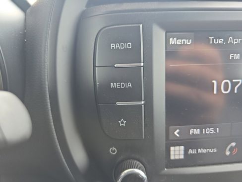 Certified 2025 Kia Soul LX w/ LX Technology Package image 15