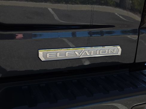 Used 2022 GMC Sierra 1500 Elevation w/ LPO, Elevation Black Package image 13