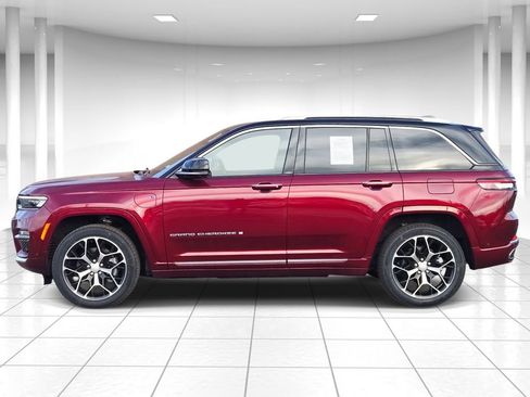 Certified 2022 Jeep Grand Cherokee Summit image 6