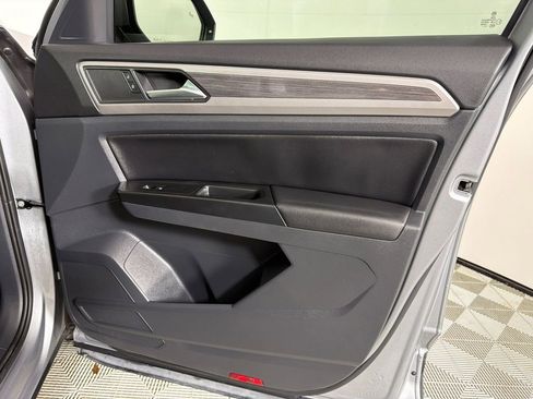 Used 2021 Volkswagen Atlas SEL image 16