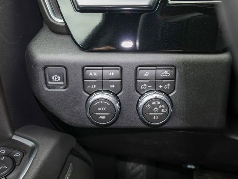 New 2026 GMC Sierra 2500 SLT image 25