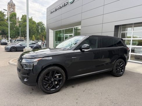 Used 2024 Land Rover Range Rover Sport SE AWD/4WD image 12