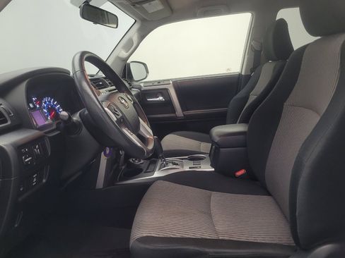 Used 2019 Toyota 4Runner SR5 AWD/4WD image 17