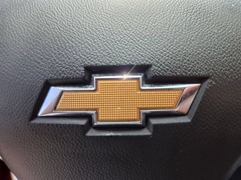 Used 2023 Chevrolet Equinox LT AWD/4WD image 32