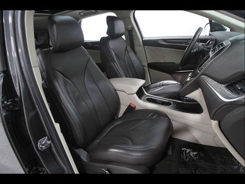 Used 2019 Lincoln MKC Reserve AWD/4WD image 19