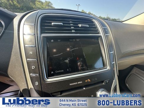Used 2019 Lincoln Nautilus Select AWD/4WD image 18