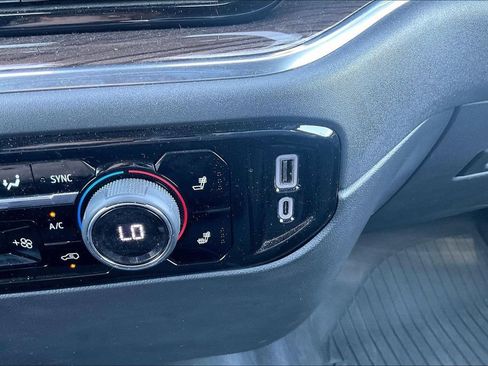 Used 2023 Chevrolet Silverado 1500 LT Trail Boss AWD/4WD image 17