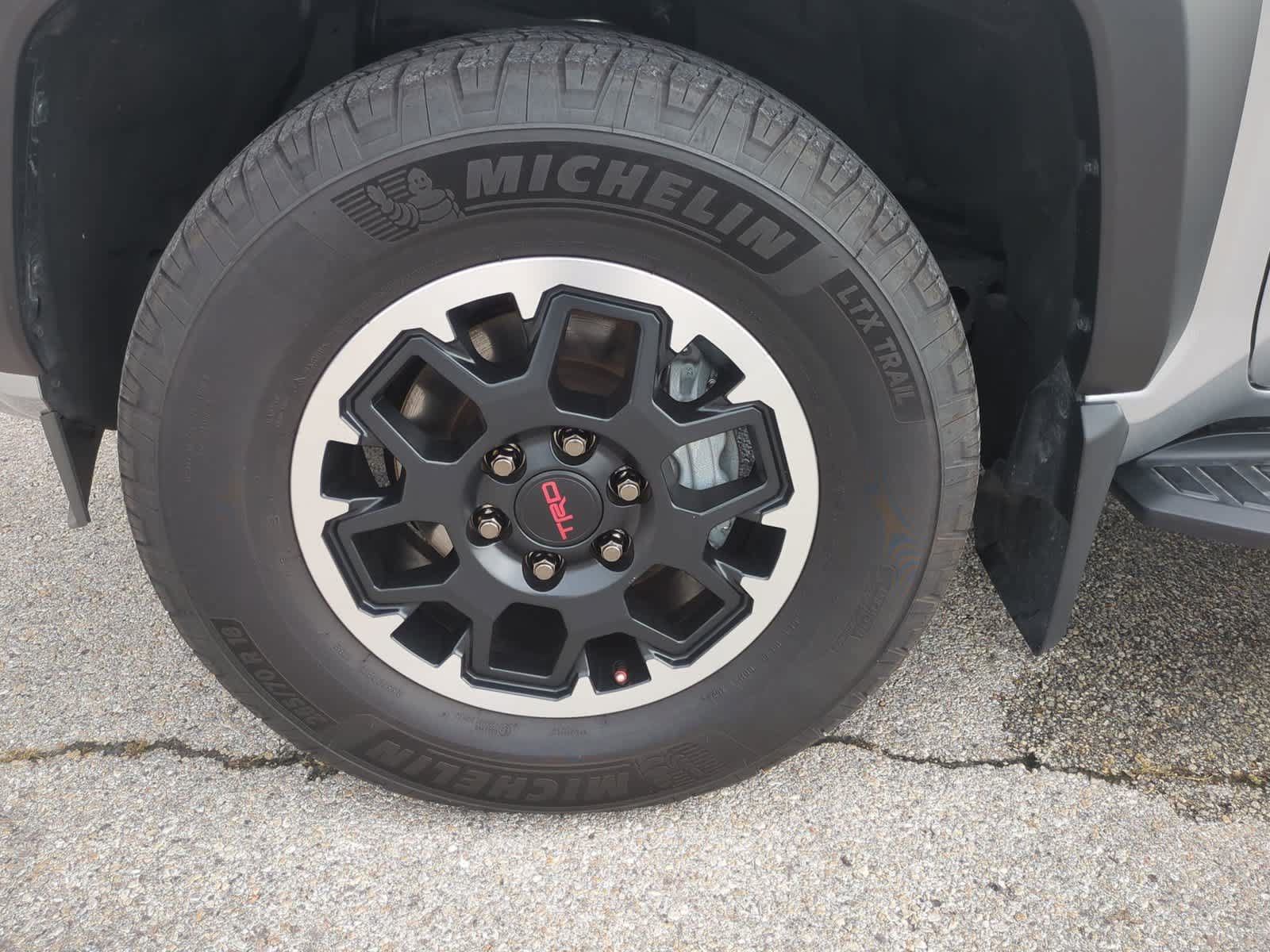 Used 2025 Toyota 4Runner TRD Off-Road AWD/4WD image 32