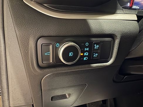 Certified 2022 Ford Explorer XLT w/ Equipment Group 202A image 19