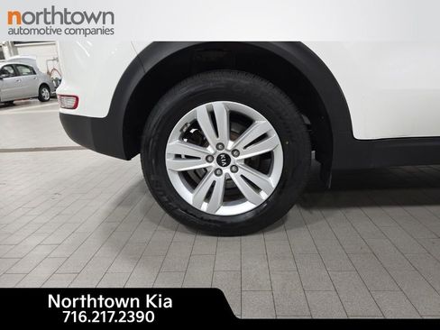 Certified 2019 Kia Sportage LX image 11
