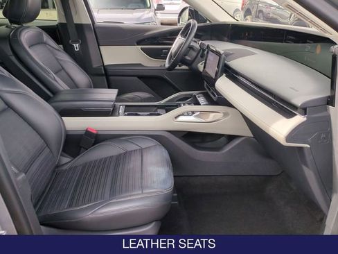 Used 2024 Lincoln Nautilus Reserve AWD/4WD image 31