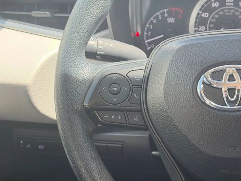 Used 2022 Toyota Corolla LE w/ LE Convenience Package FWD image 24