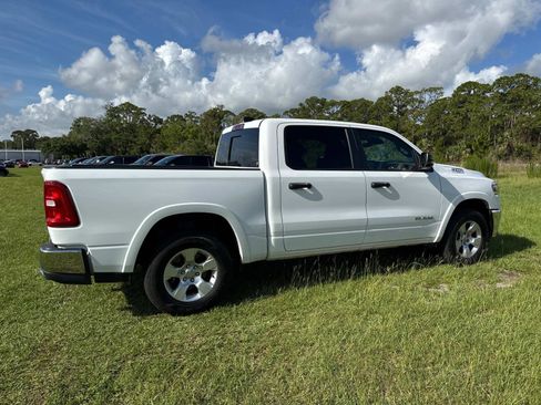 Certified 2025 RAM 1500 Big Horn AWD/4WD image 3