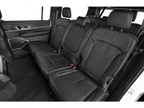 Used 2022 Jeep Wagoneer Series III AWD/4WD image 16