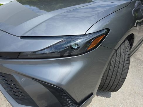Used 2025 Toyota Camry SE w/ Convenience Package FWD image 10