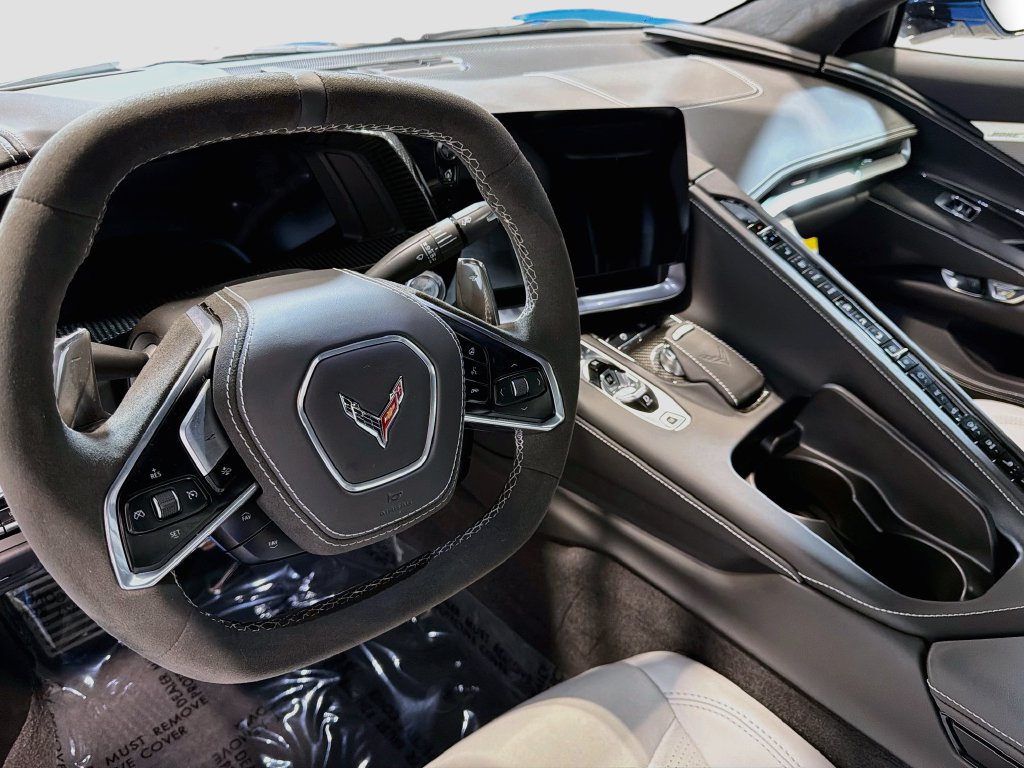 Used 2024 Chevrolet Corvette Stingray Premium Cpe w/ Z51 Performance Package RWD image 11