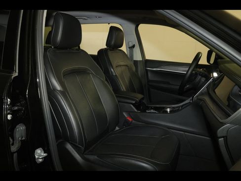 Used 2022 Jeep Grand Cherokee L Limited w/ Luxury Tech Group II AWD/4WD image 35