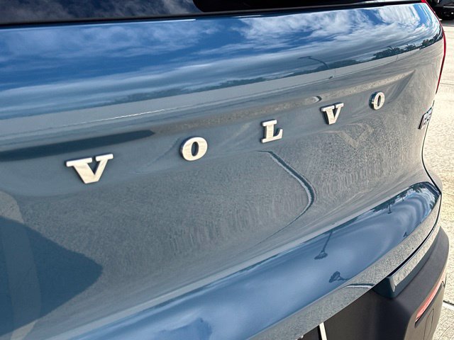 Certified 2024 Volvo XC40 B5 Core AWD/4WD image 37
