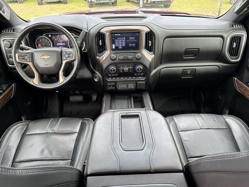 Certified 2019 Chevrolet Silverado 1500 High Country w/ Technology Package image 26