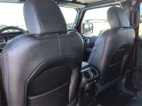 Used 2021 Jeep Wrangler Unlimited Sahara image 18