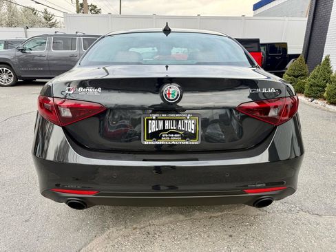 Used 2022 Alfa Romeo Giulia Ti image 5