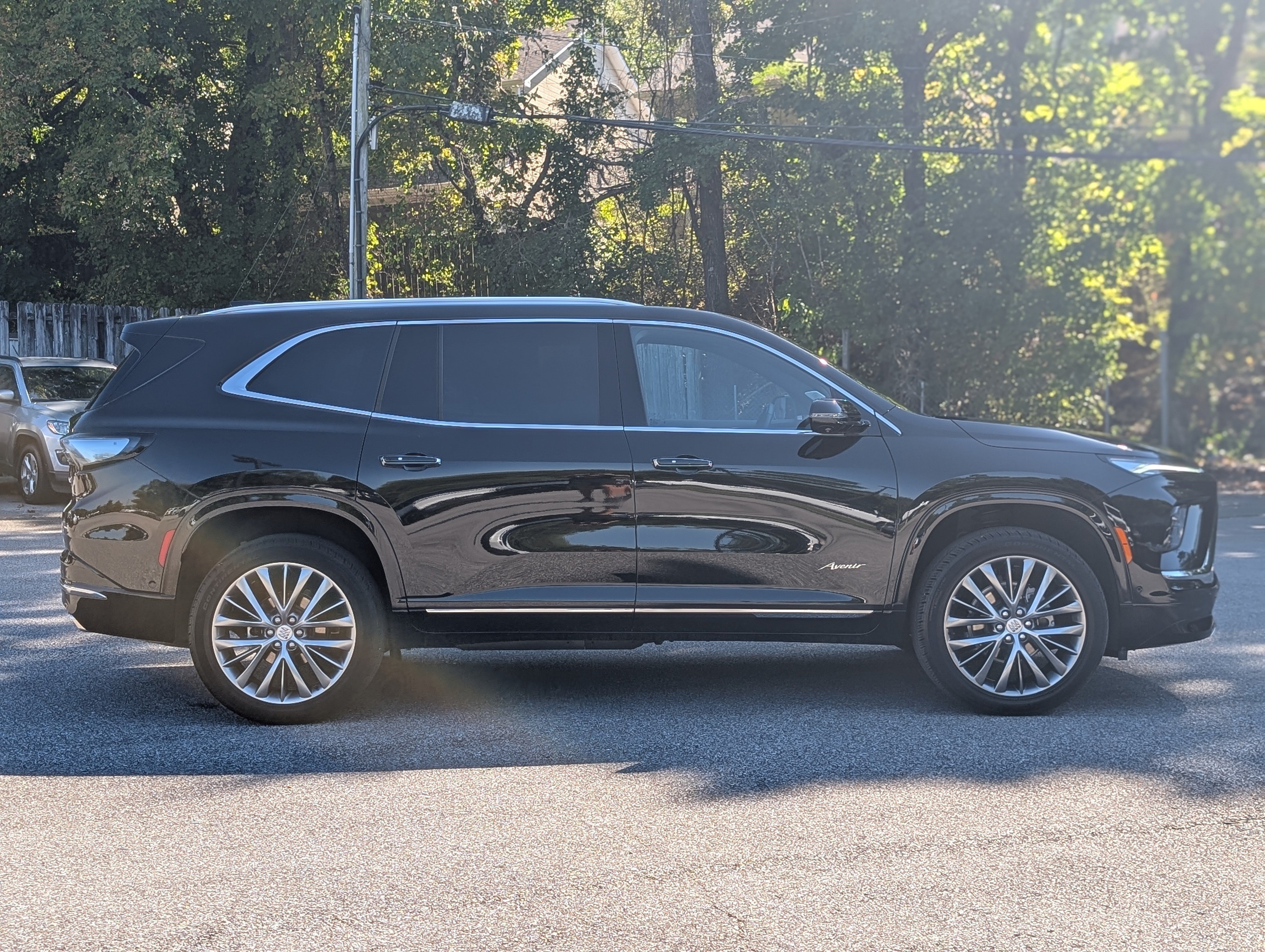 Used 2026 Buick Enclave Avenir w/ Super Cruise Package FWD image 10