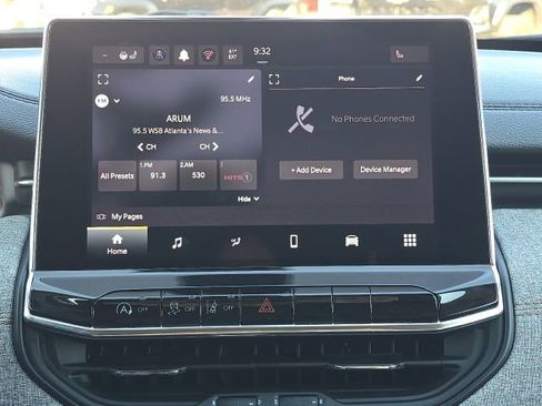 Used 2022 Jeep Compass Latitude image 29