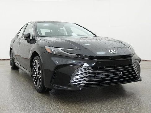Used 2026 Toyota Camry XLE AWD/4WD image 22
