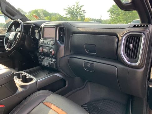 Used 2020 GMC Sierra 2500 AT4 w/ AT4 Premium Package AWD/4WD image 22