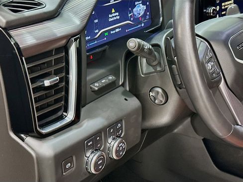 Used 2024 GMC Sierra 1500 Denali Ultimate AWD/4WD image 10