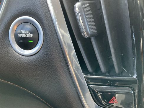 Used 2019 Chevrolet Traverse LS AWD/4WD image 21