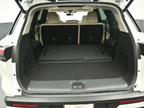 Certified 2025 INFINITI QX60 Luxe image 26