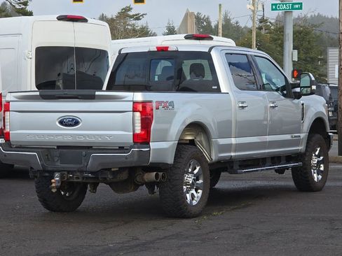 Used 2019 Ford F250 Lariat w/ Lariat Ultimate Package image 3