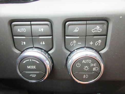 New 2026 GMC Sierra 1500 AT4 w/ AT4 Premium Package image 17