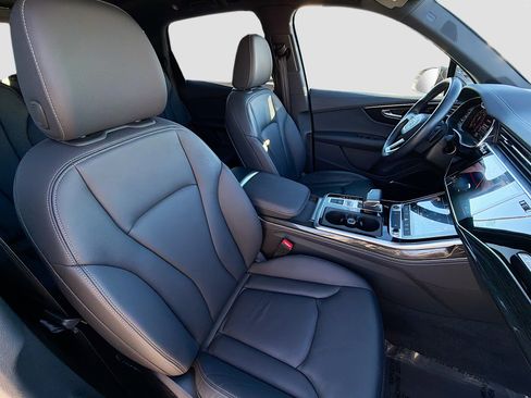 Used 2025 Audi Q7 Premium Plus image 15