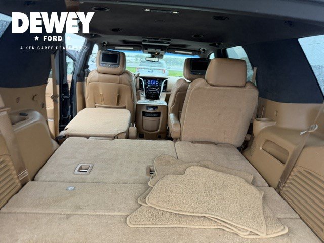 Used 2017 Cadillac Escalade Platinum AWD/4WD image 39