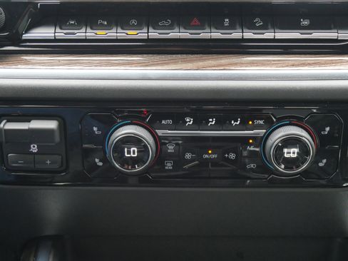 Used 2022 Chevrolet Silverado 1500 LT Trail Boss w/ LT Trail Boss Premium Package image 20