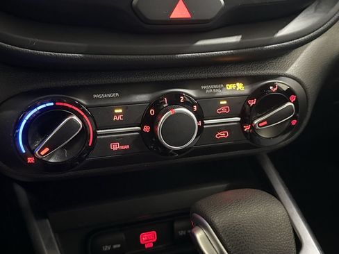 Used 2022 Kia Soul LX FWD image 16