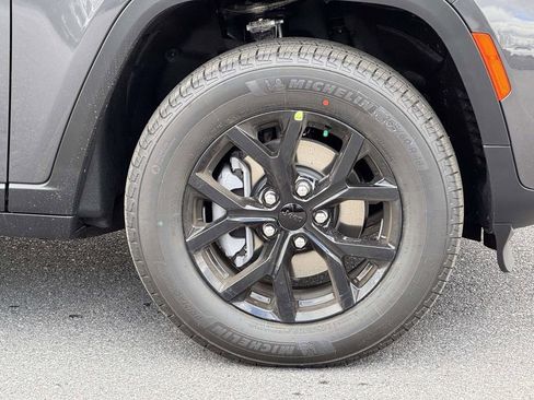 New 2026 Jeep Grand Cherokee 4WD image 13