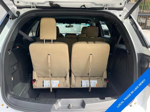 Used 2016 Ford Explorer XLT w/ Equipment Group 202A FWD image 23