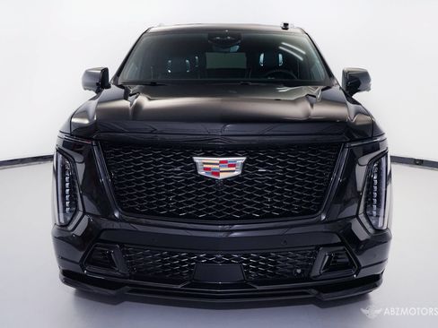 Used 2025 Cadillac Escalade V AWD/4WD image 3