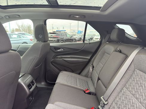 Used 2023 Chevrolet Equinox LT image 33