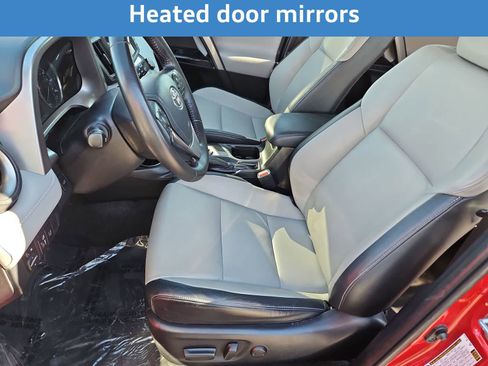 Used 2016 Toyota RAV4 Limited image 19