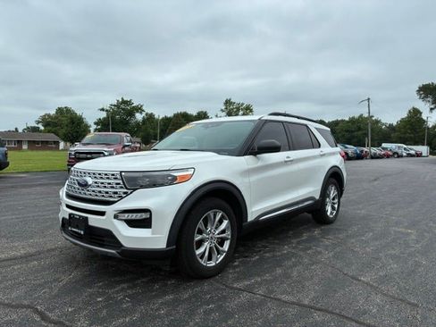 Used 2020 Ford Explorer XLT w/ Equipment Group 202A AWD/4WD image 1