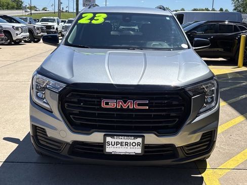 Used 2023 GMC Terrain SLE w/ Driver Convenience Package AWD/4WD image 11