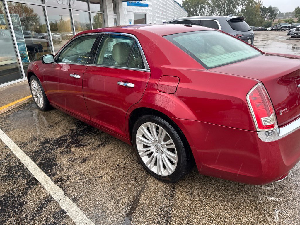 Used 2012 Chrysler 300 Limited RWD image 4