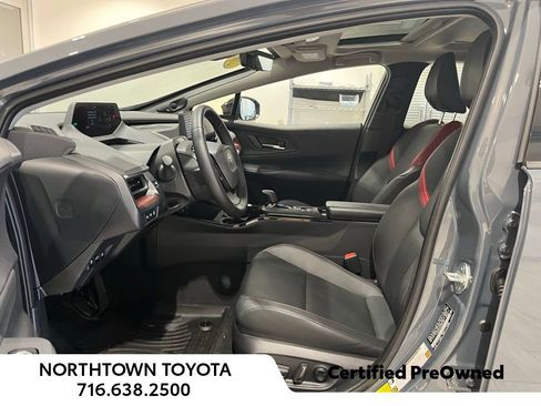 Used 2024 Toyota Prius Prime Premium image 6