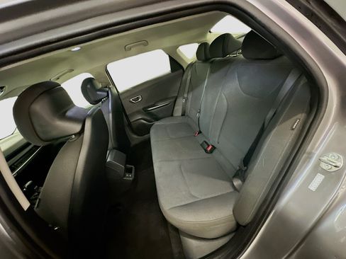 Used 2025 Kia K4 FWD image 28
