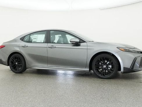 New 2026 Toyota Camry SE FWD image 28